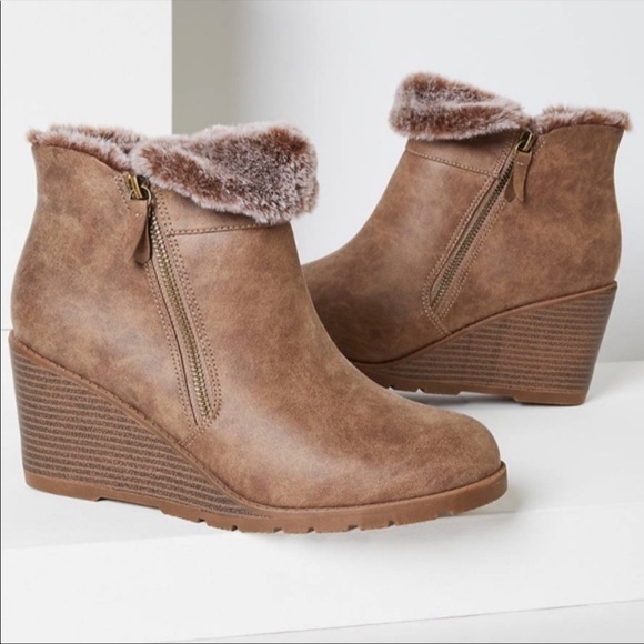 Lane Bryant Emma Fur Lined Wedge Ankle Boots Size 9w. - Picture 2 of 12